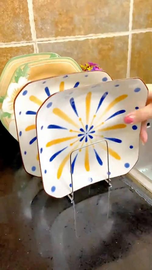 不锈钢碗碟收纳神器 厨房沥水架选购与使用全攻略